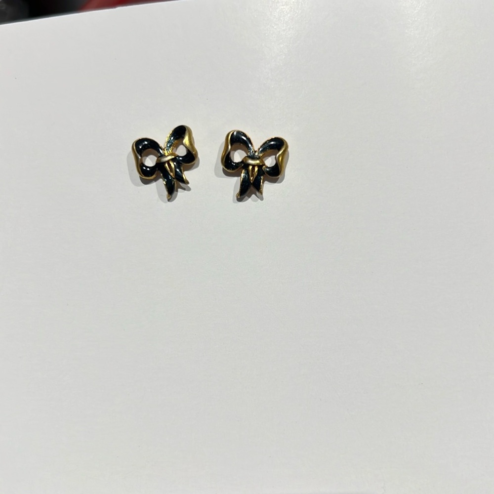 Charming Black Bow Earrings